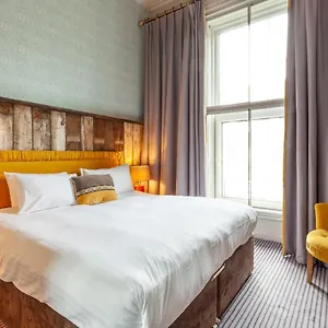 House Bedrooms 2*, Dublin Ireland